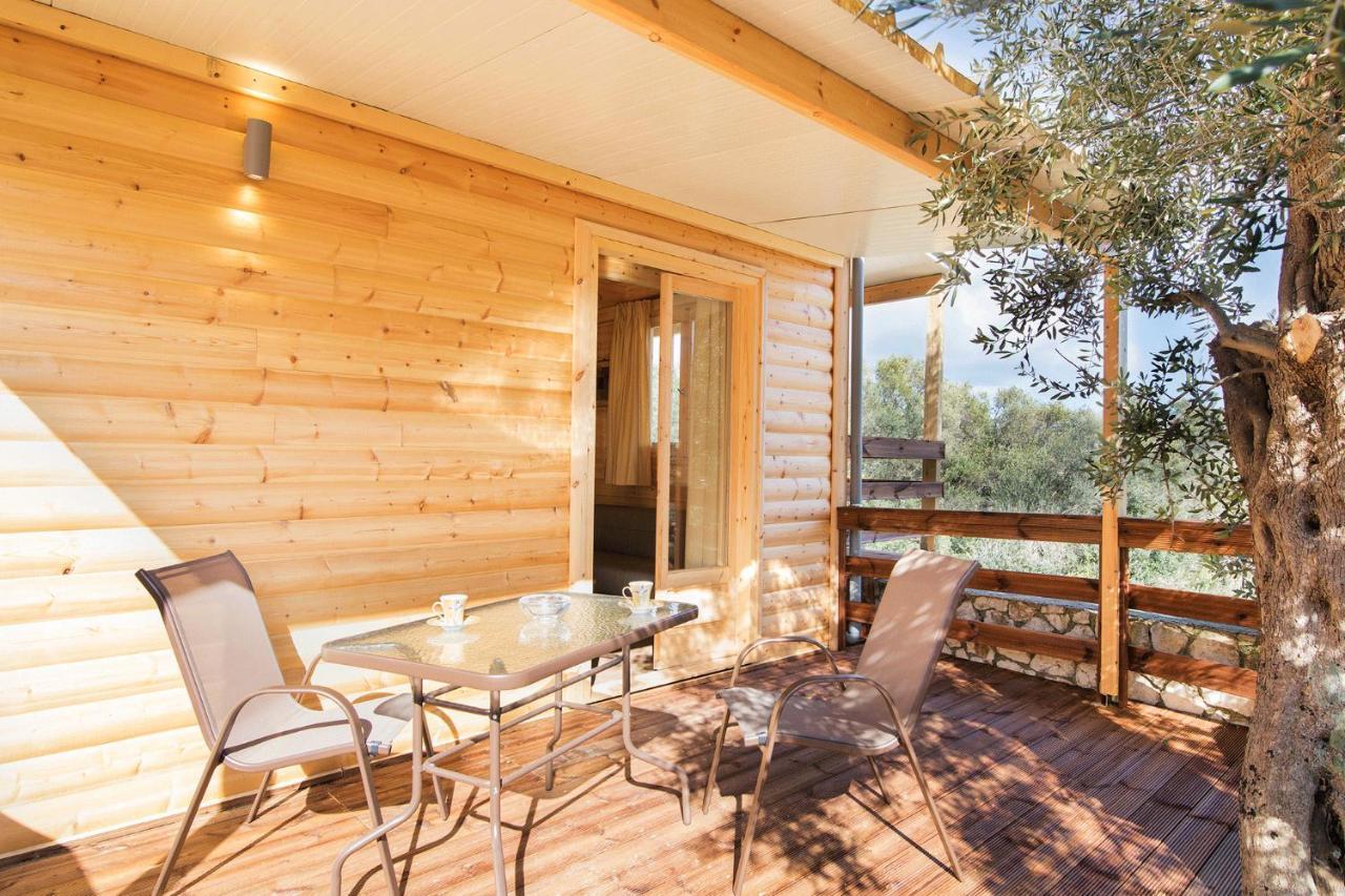 Romantic Tree House Kato Pavliana ภายนอก รูปภาพ